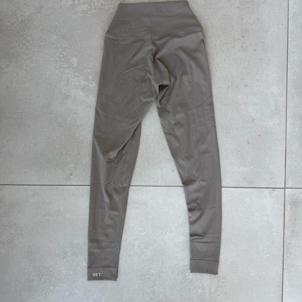SET ACTIVE GREY LUX HIGH RISE LEGGINGS